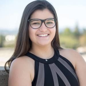 Meet your Posher, Pilar